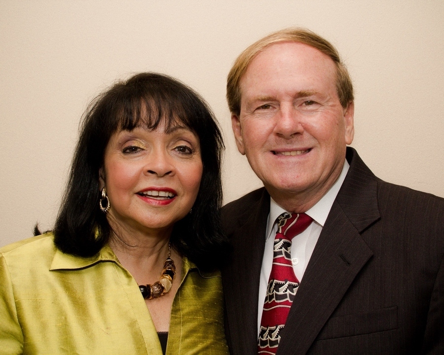 L. D. and Nena Jones Agent Photo
